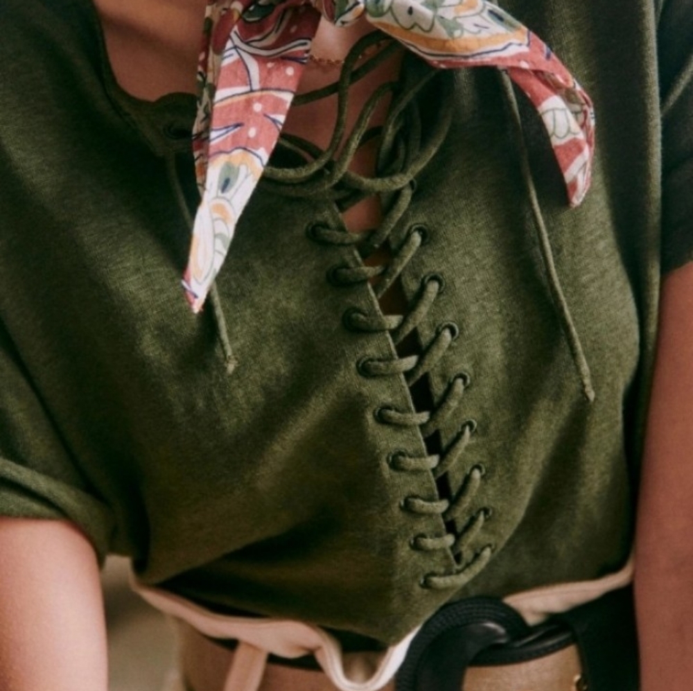 Sezane Richie tshirt. Small